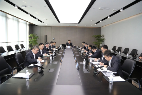 山東重工黨委召開會(huì)議 傳達(dá)貫徹習(xí)近平總書記重要講話和全國兩會(huì)精神
