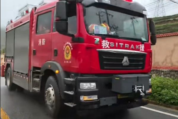 在現(xiàn)場(chǎng)！山東重工積極投身甘肅榆中抗洪搶險(xiǎn)